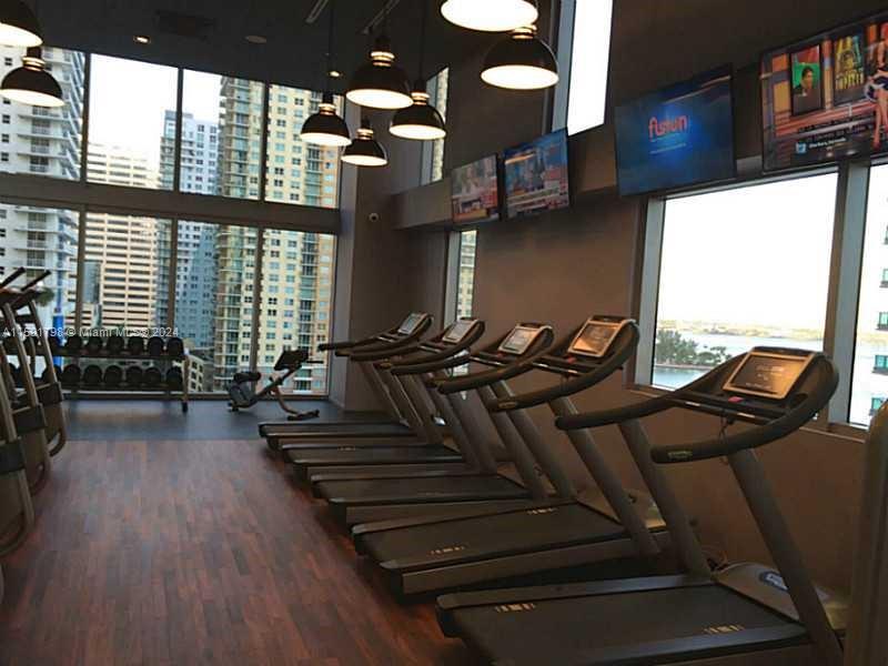1300 Brickell Bay Dr # 1207