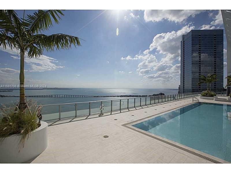 1300 Brickell Bay Dr # 1207