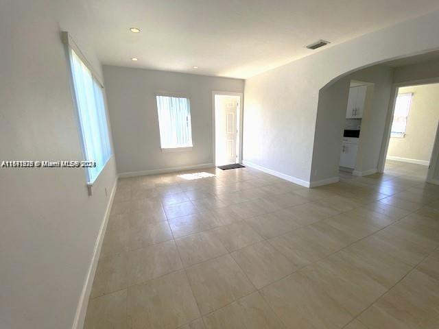3433 SW 16th St # 3433