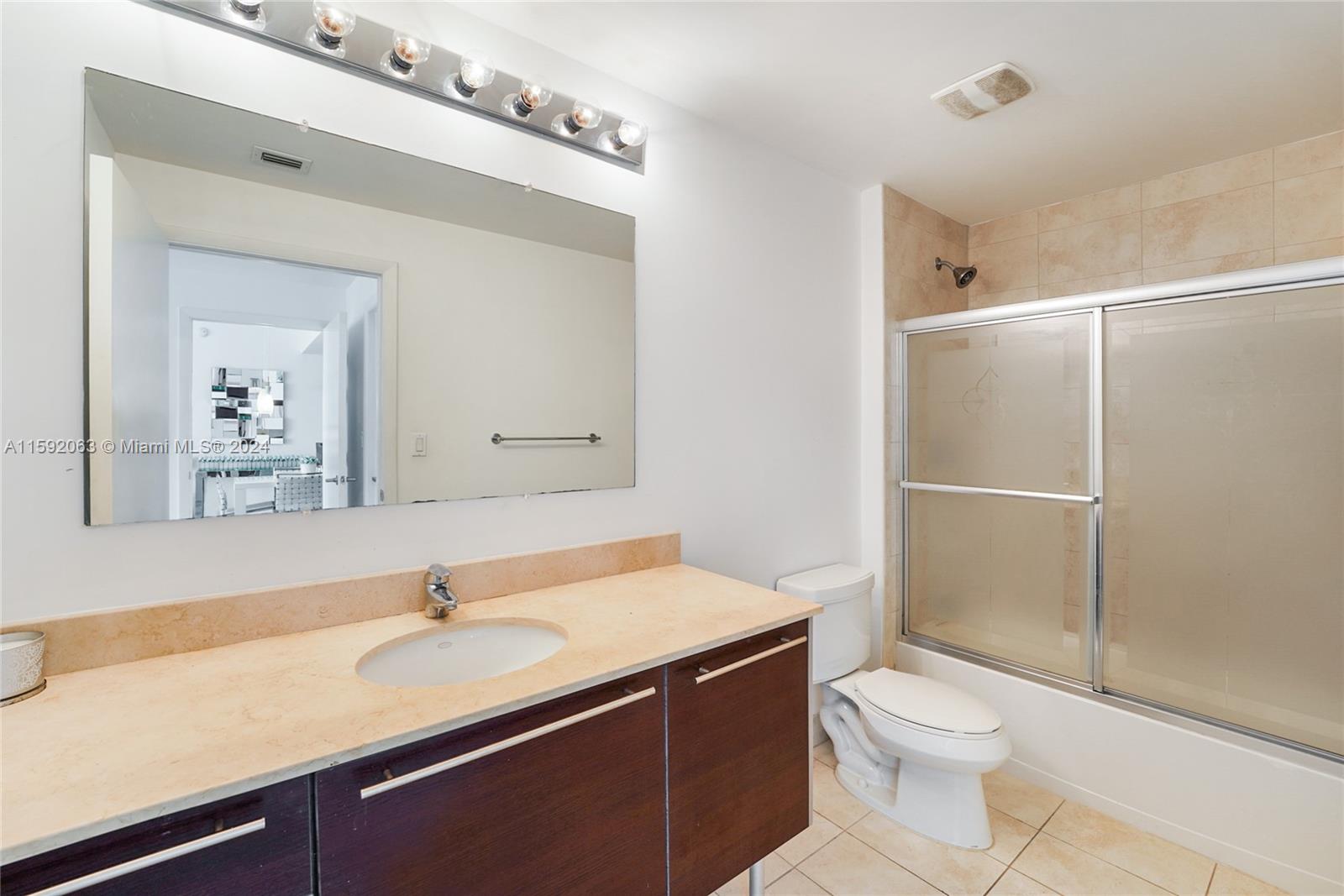 1900 N Bayshore Dr # 3904