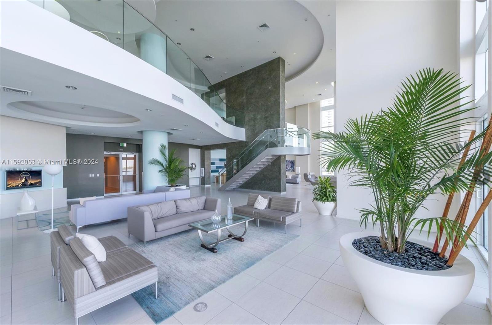 1900 N Bayshore Dr # 3904