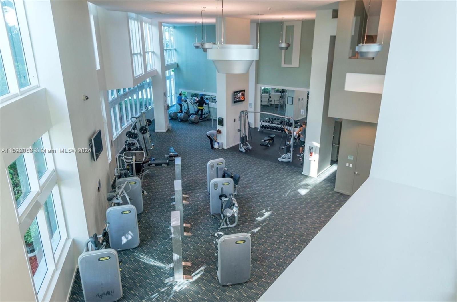 1900 N Bayshore Dr # 3904