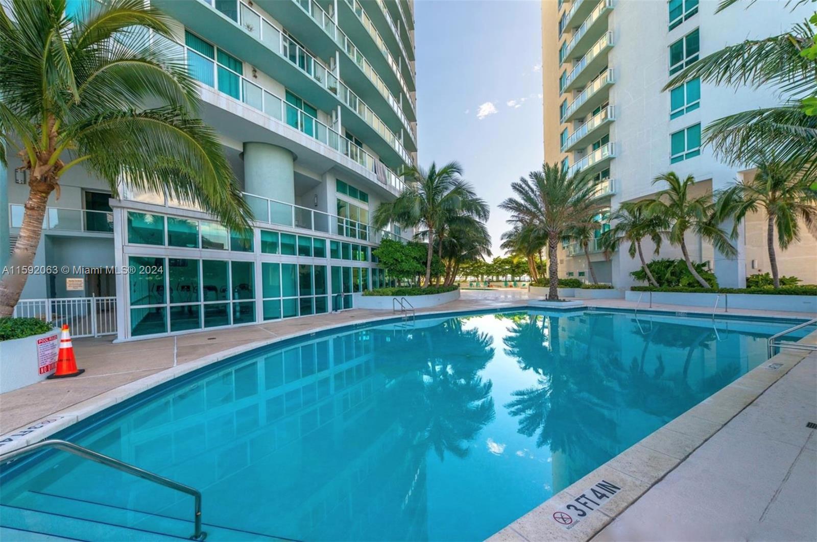 1900 N Bayshore Dr # 3904