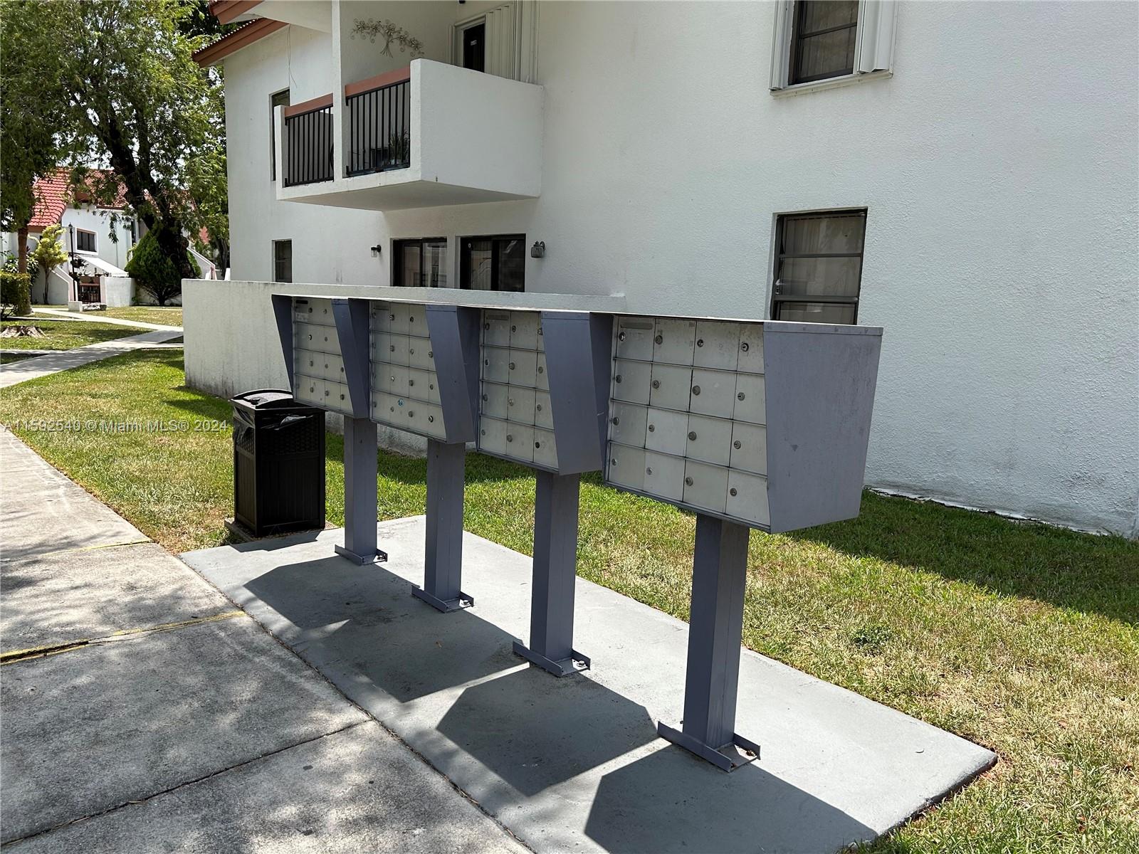 7525 SW 153rd Pl # 11 Unit: 204-11