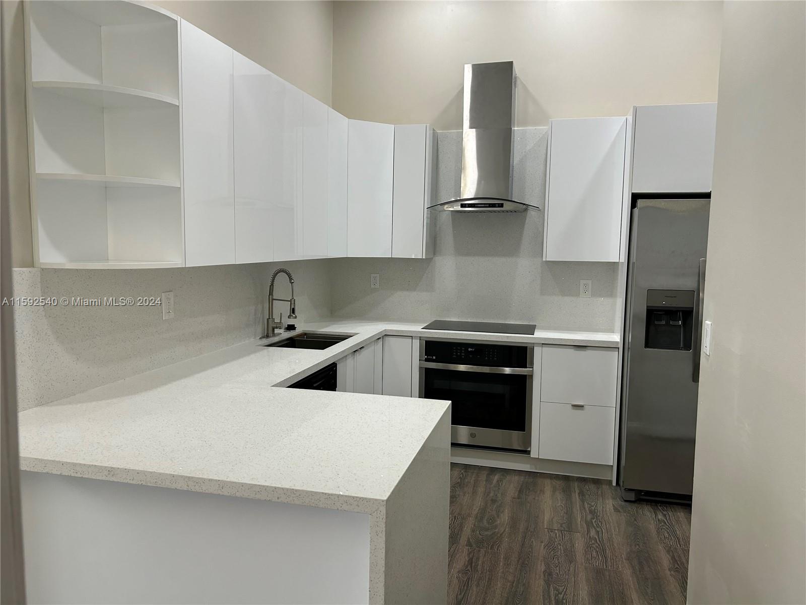 7525 SW 153rd Pl # 11 Unit: 204-11