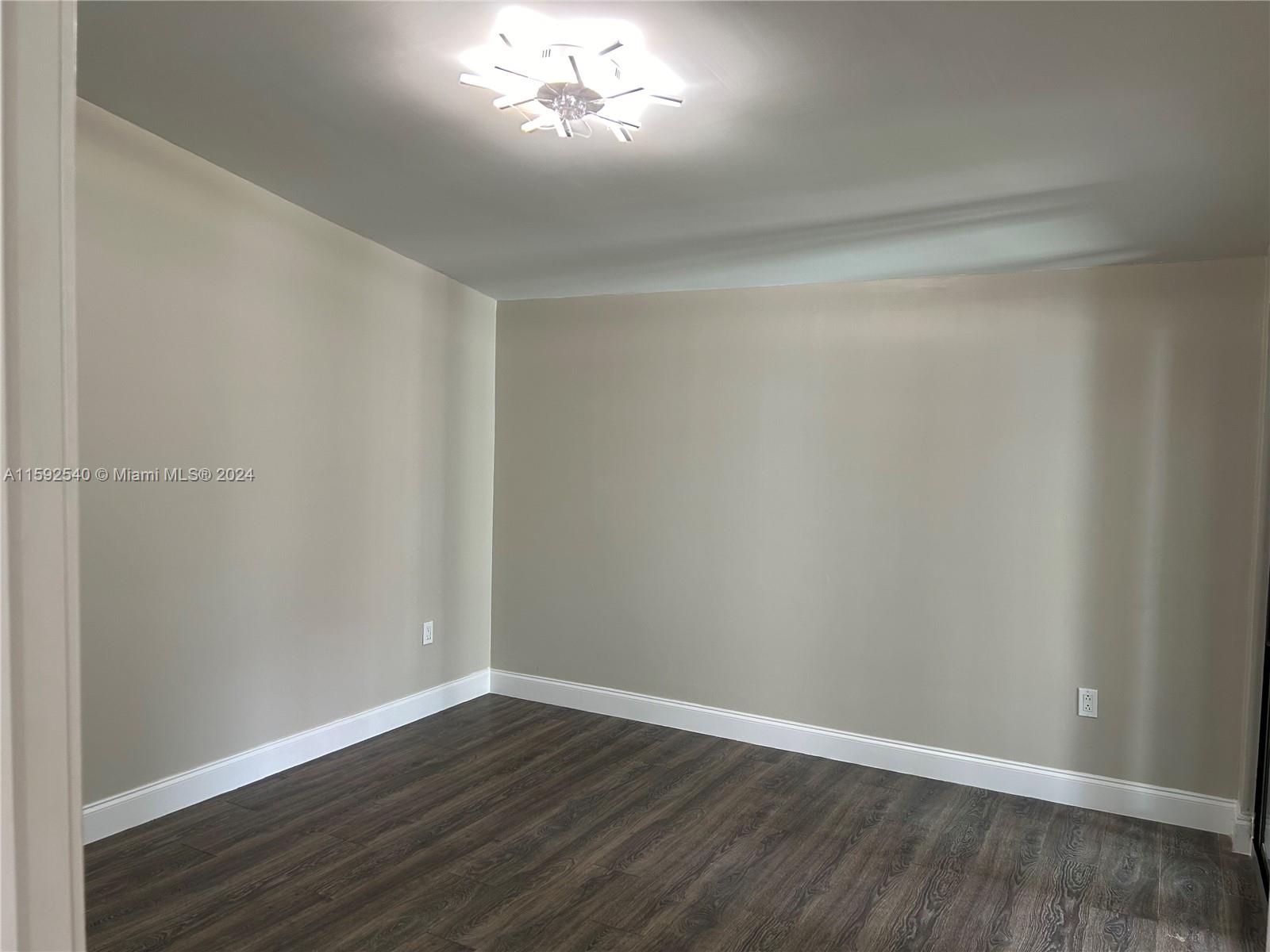 7525 SW 153rd Pl # 11 Unit: 204-11