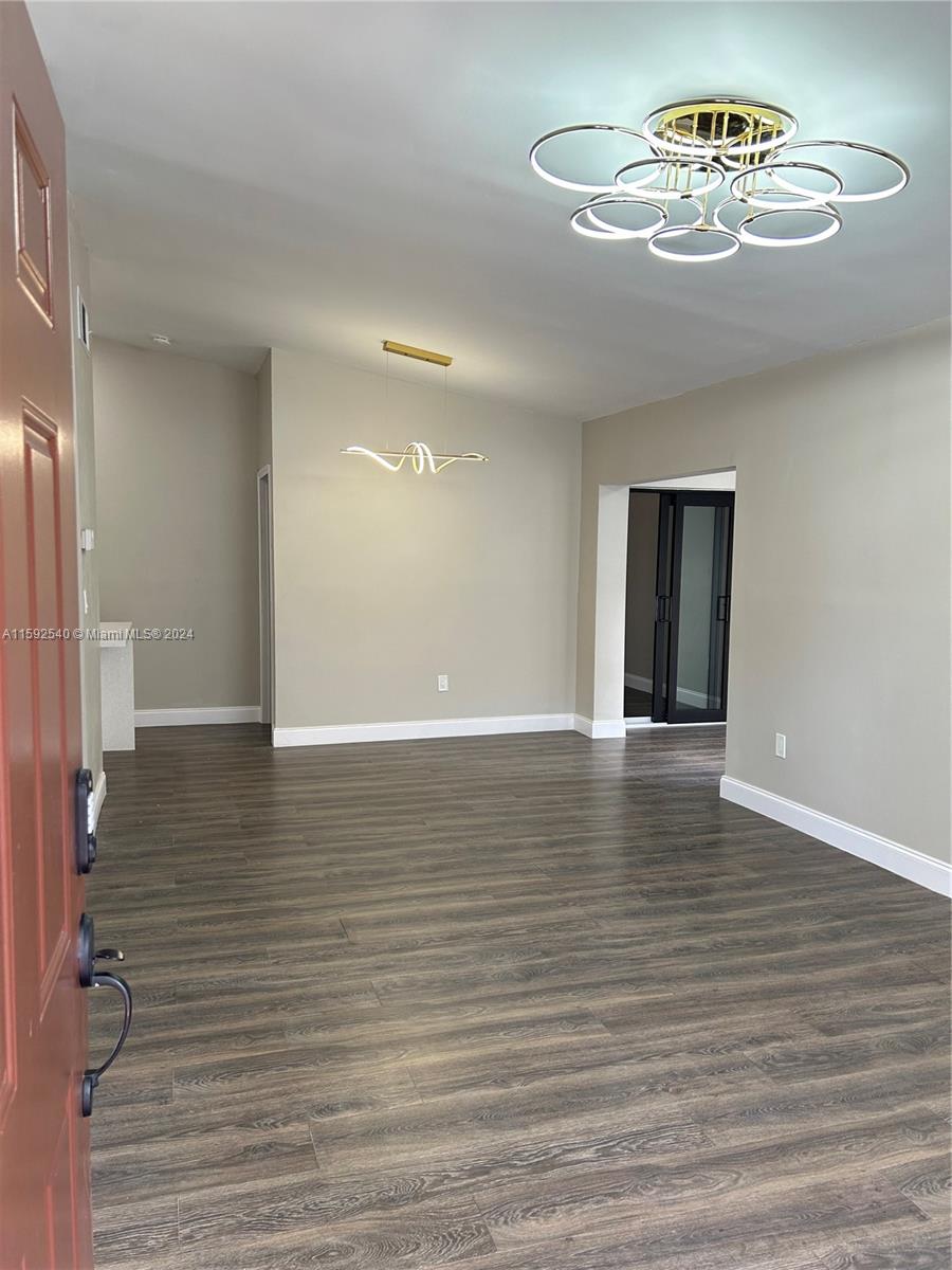 7525 SW 153rd Pl # 11 Unit: 204-11