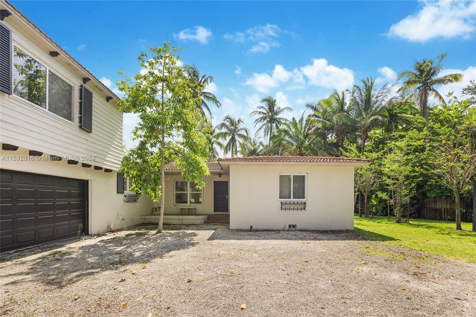 2154 Lazy Ln