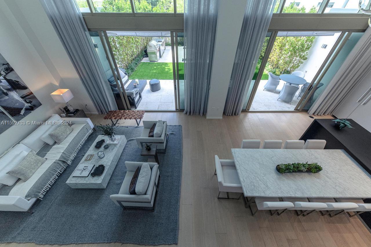 300 Collins Ave # 2A