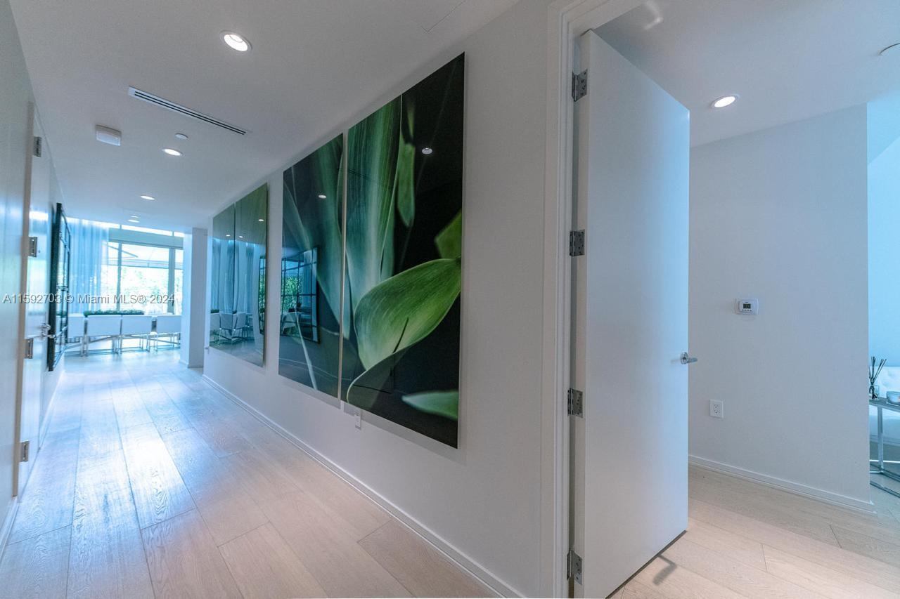 300 Collins Ave # 2A