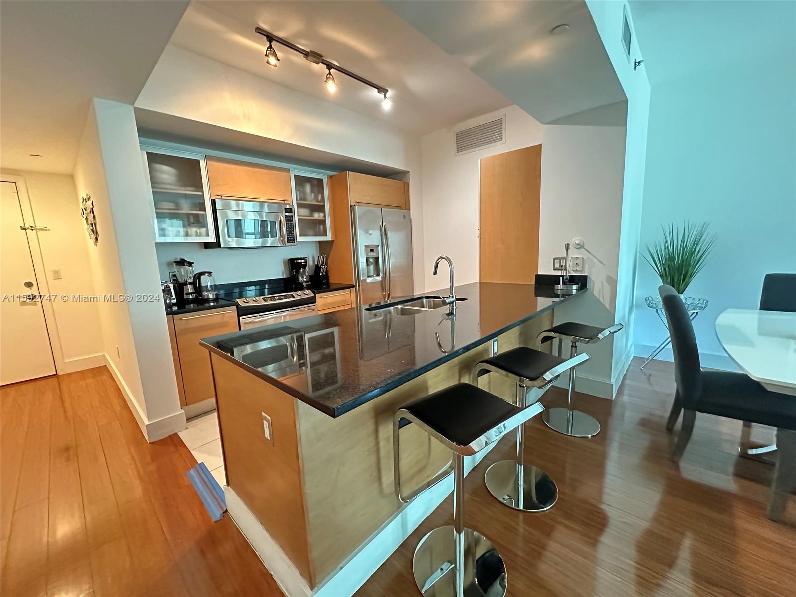 951 Brickell Ave # 510