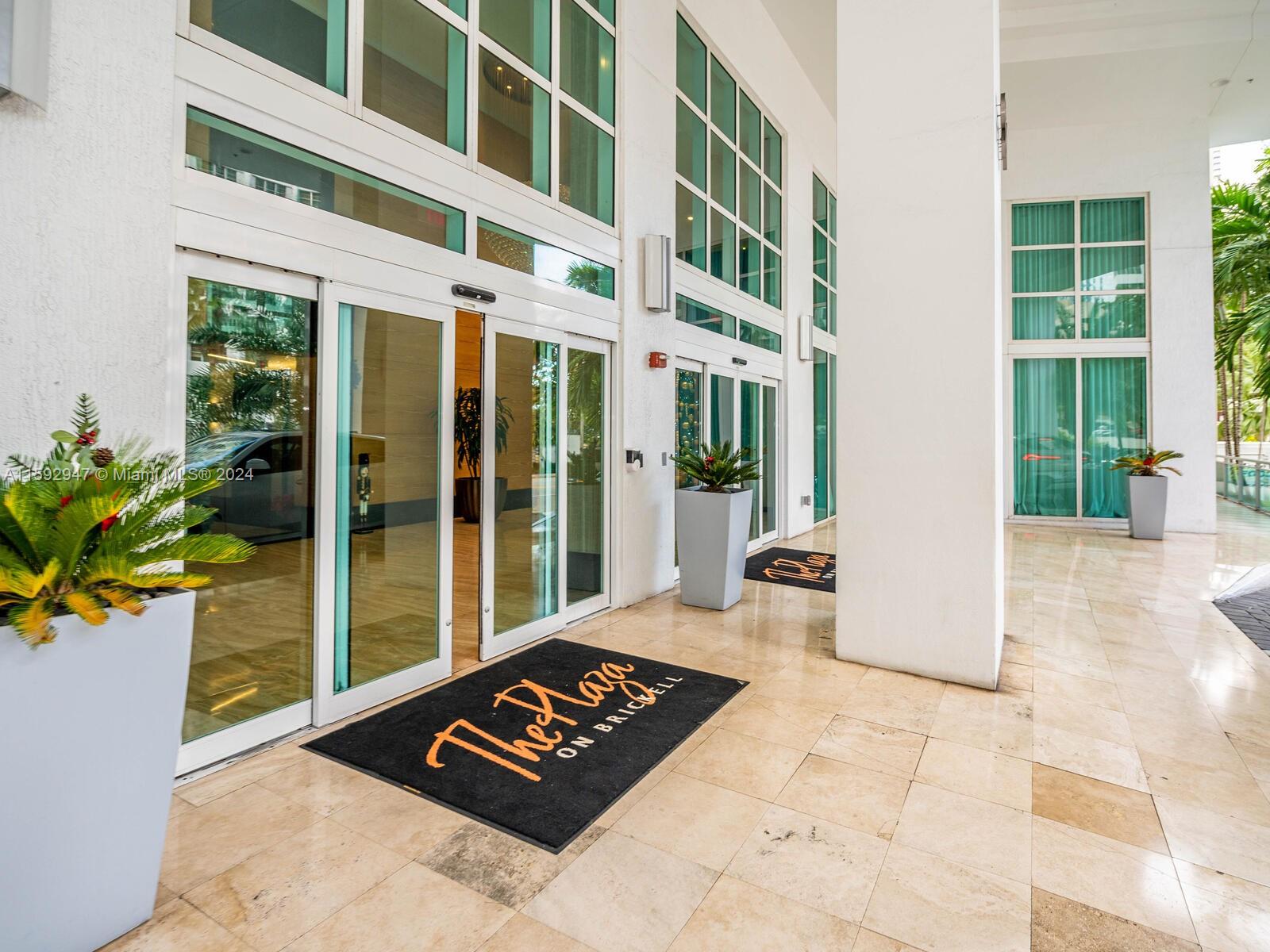 950 Brickell Bay Dr # 4104