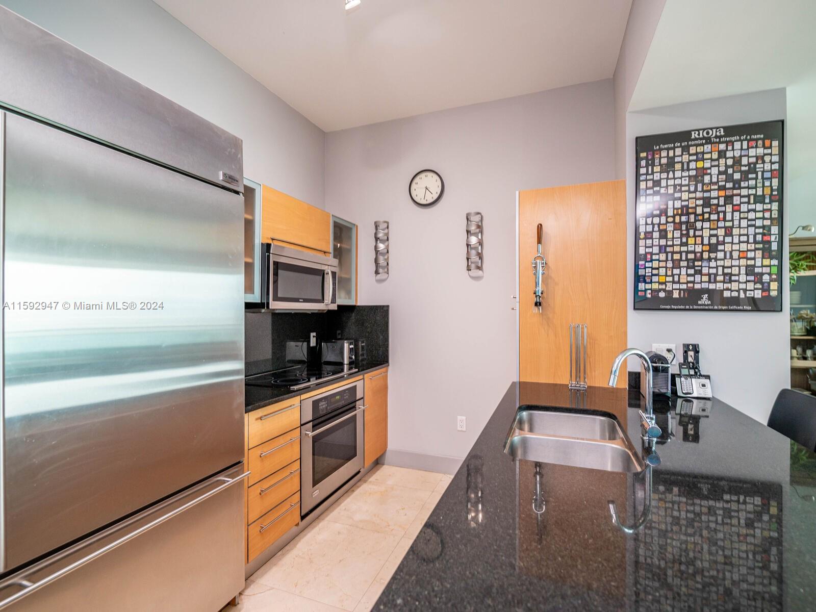 950 Brickell Bay Dr # 4104