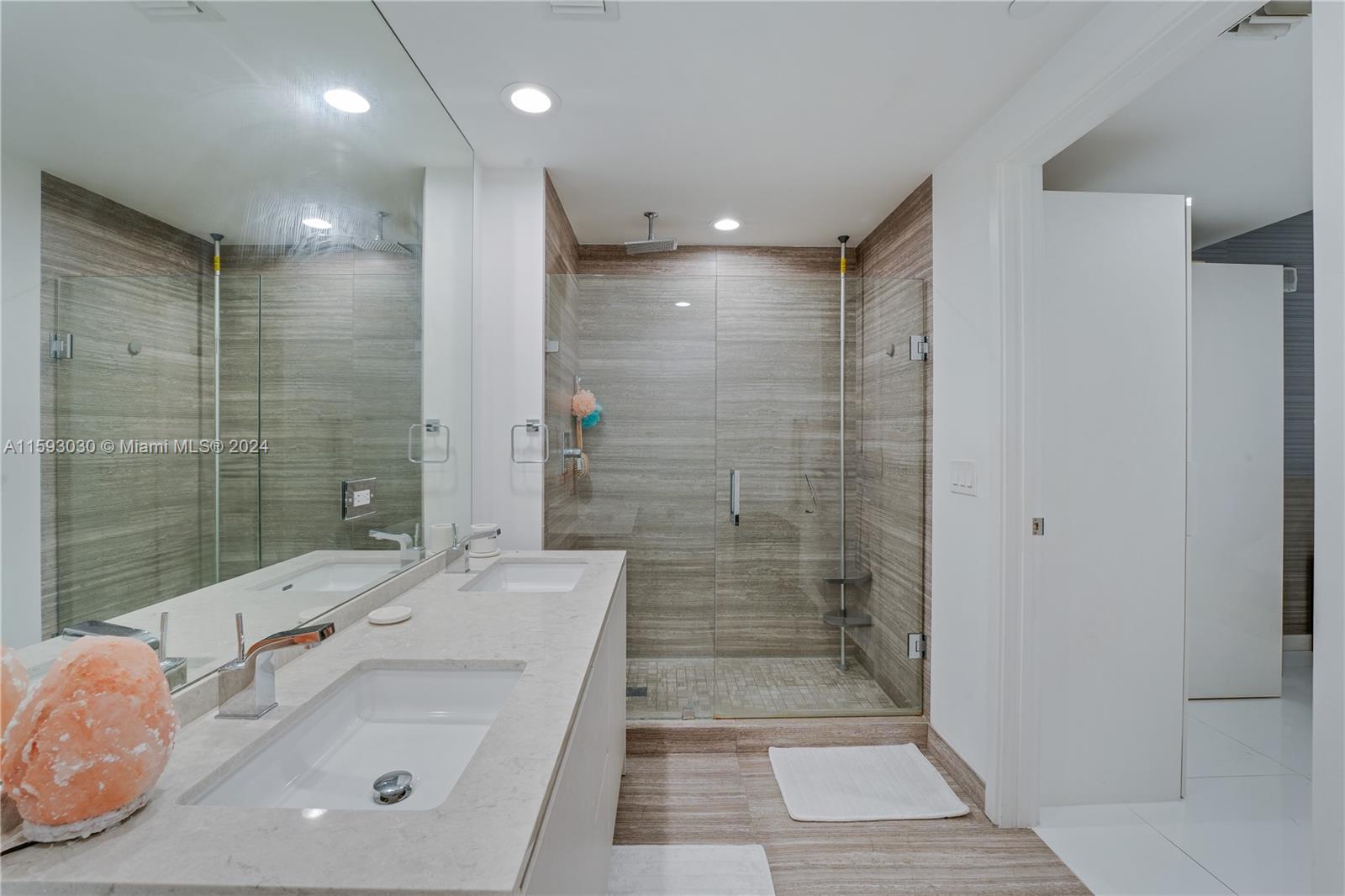 1010 Brickell Ave # 3007