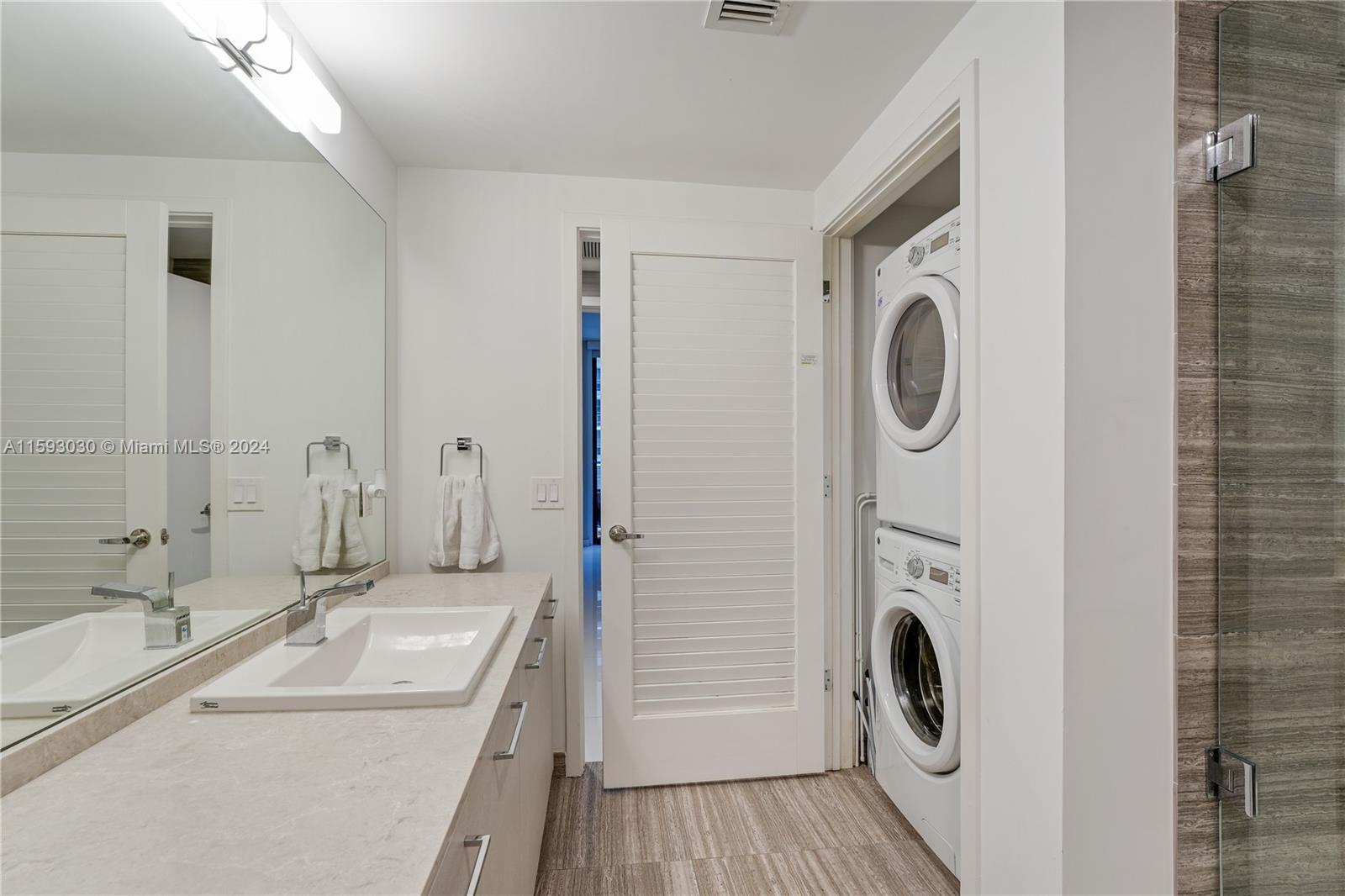 1010 Brickell Ave # 3007