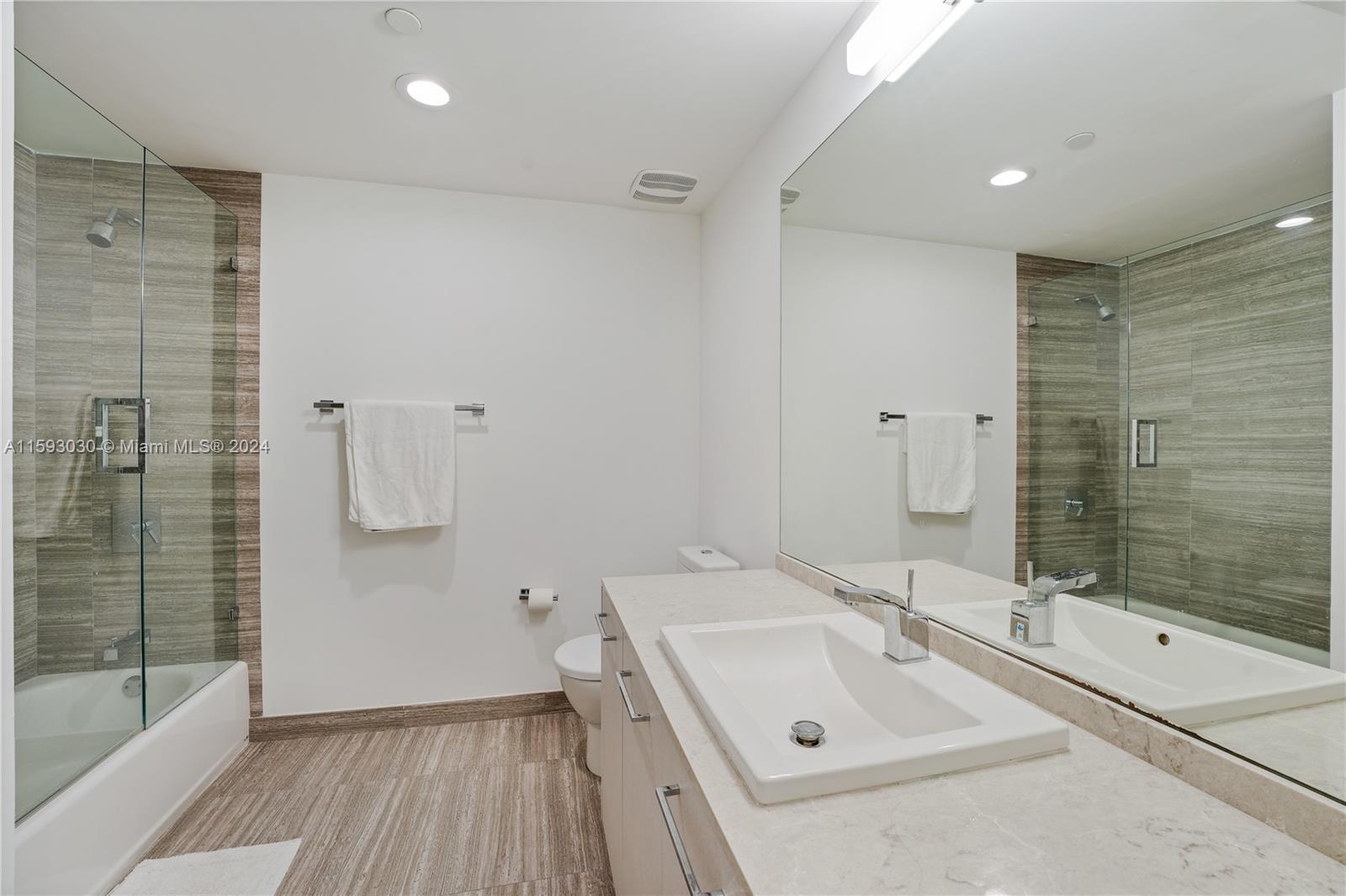1010 Brickell Ave # 3007