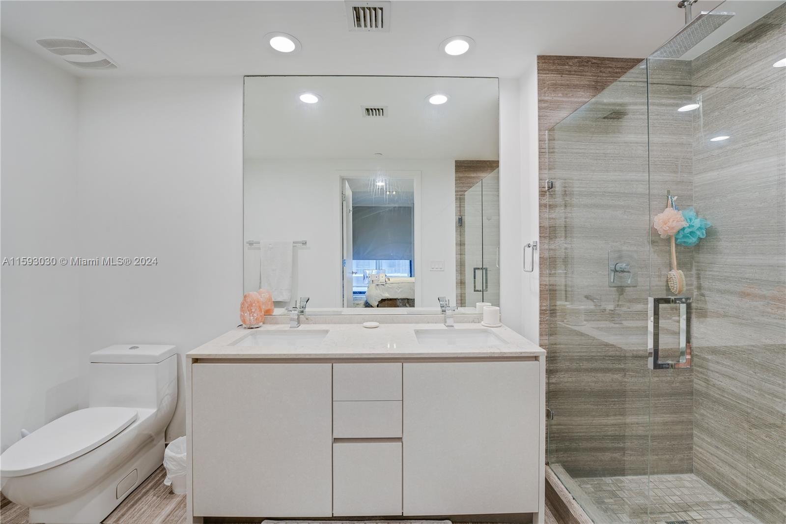 1010 Brickell Ave # 3007