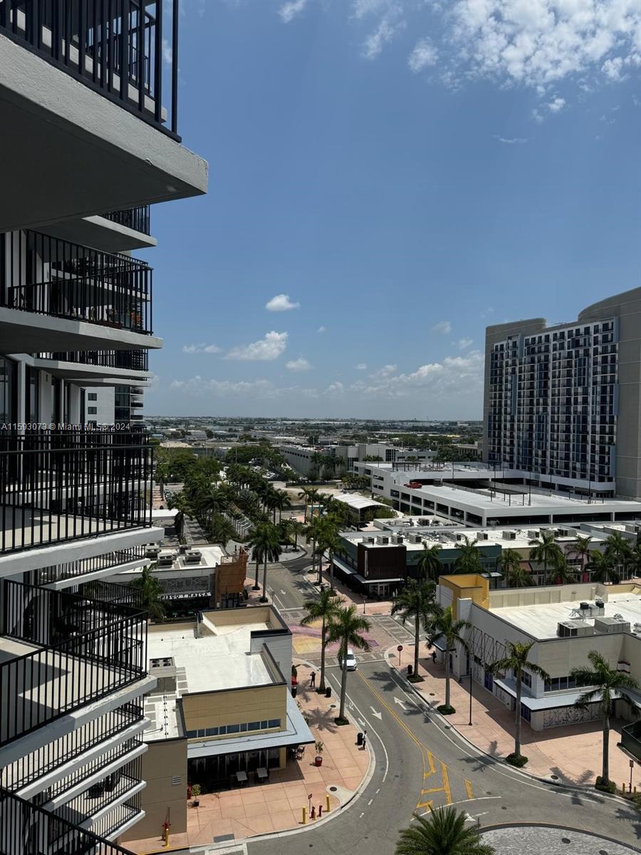 5252 NW 85th Ave # 907