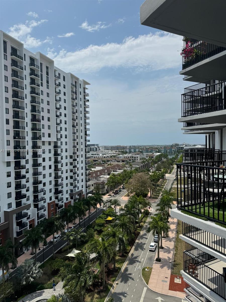 5252 NW 85th Ave # 907