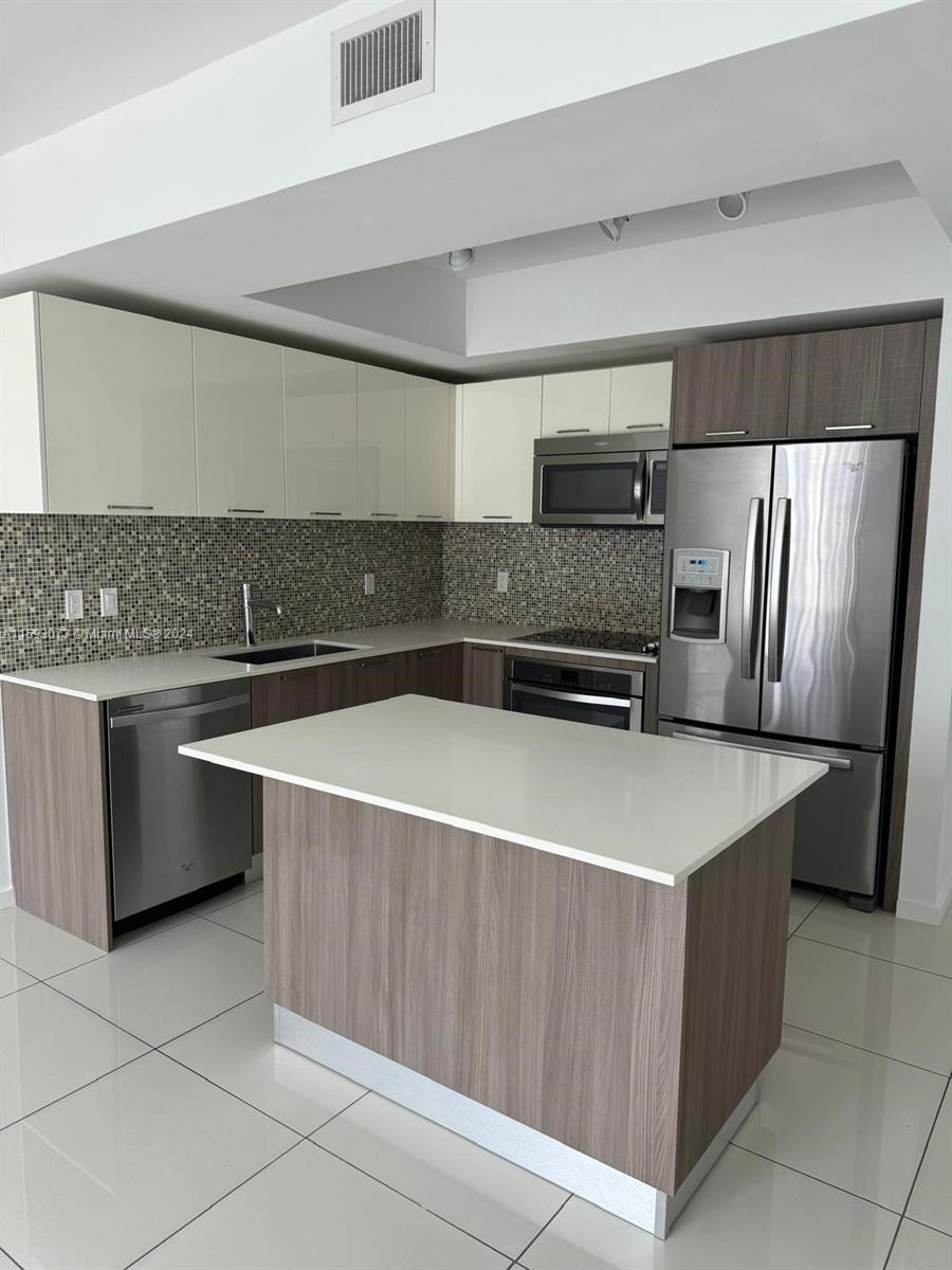 5252 NW 85th Ave # 907