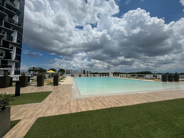 5252 NW 85th Ave # 907