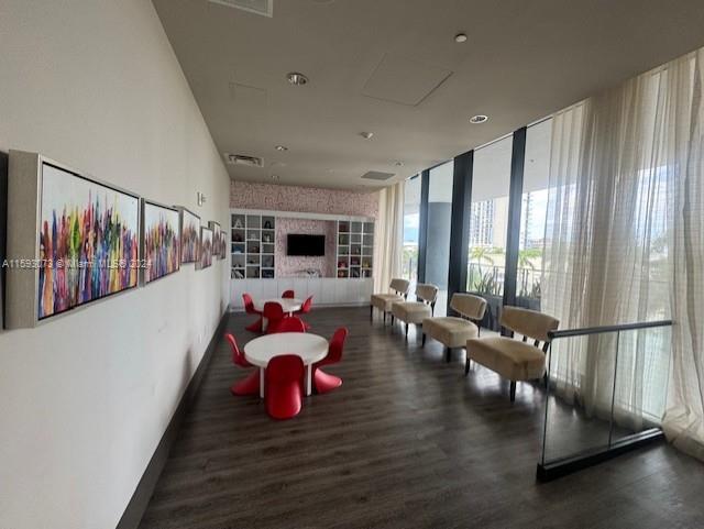 5252 NW 85th Ave # 907