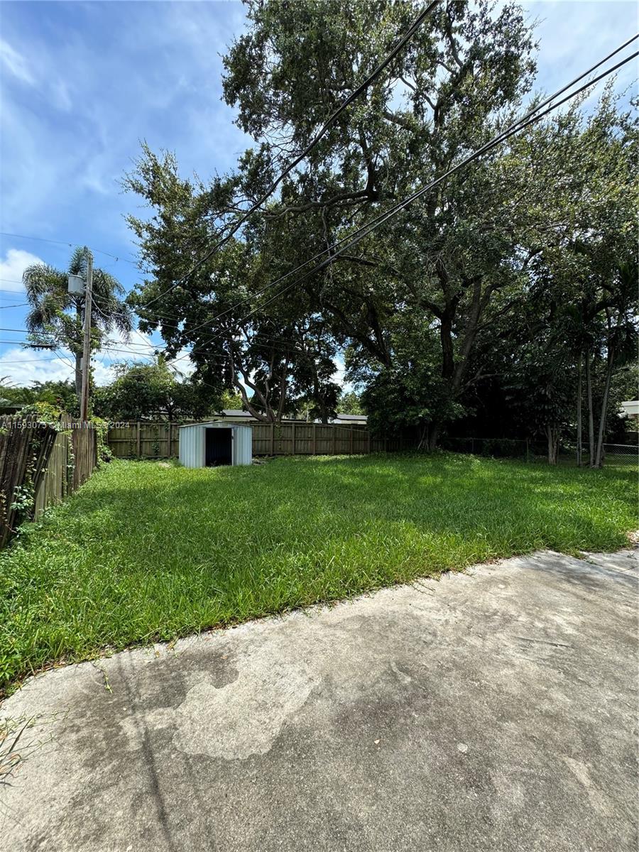 5704 Cody St # 5704