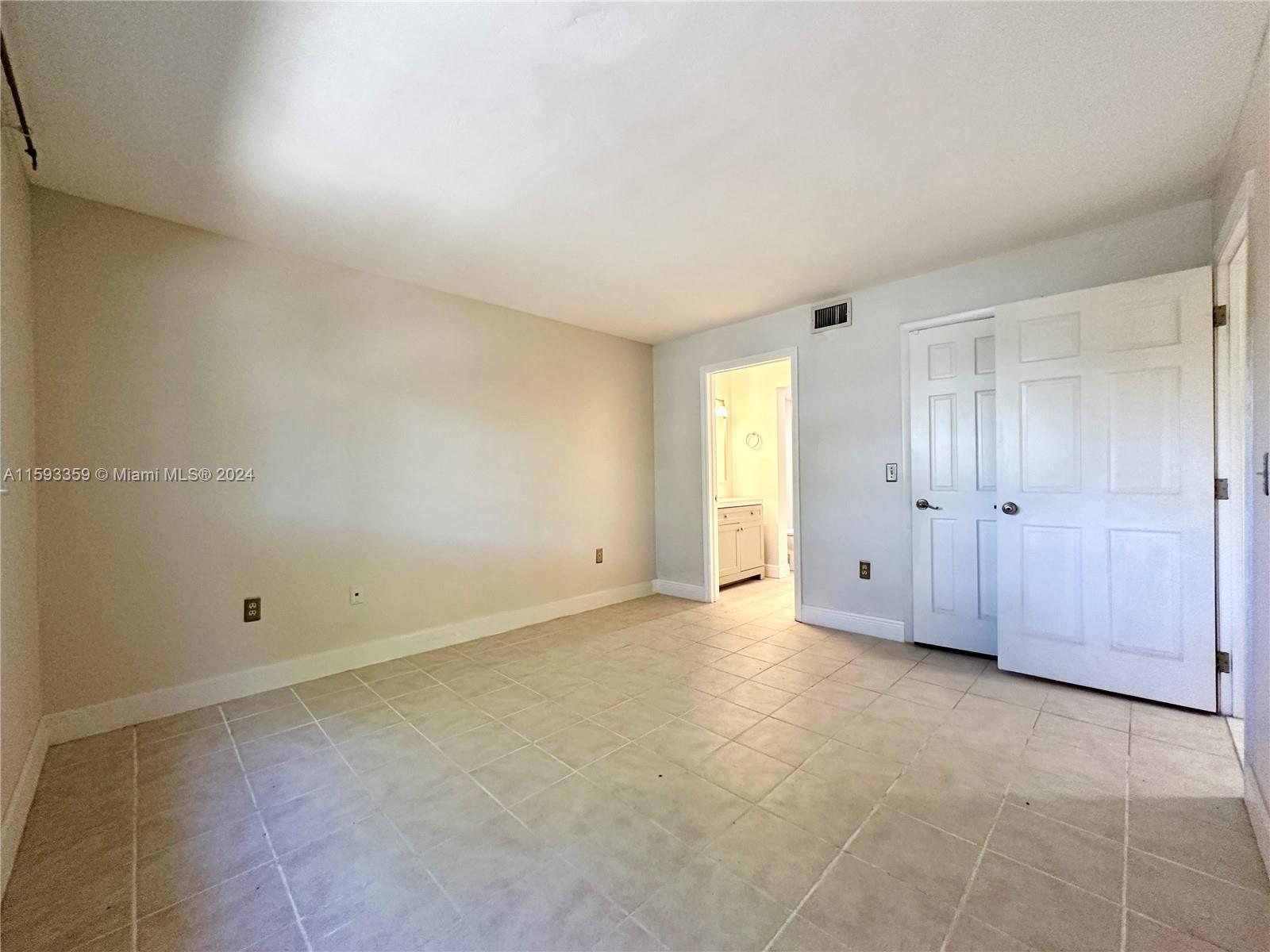 441 SE 10th St # D102