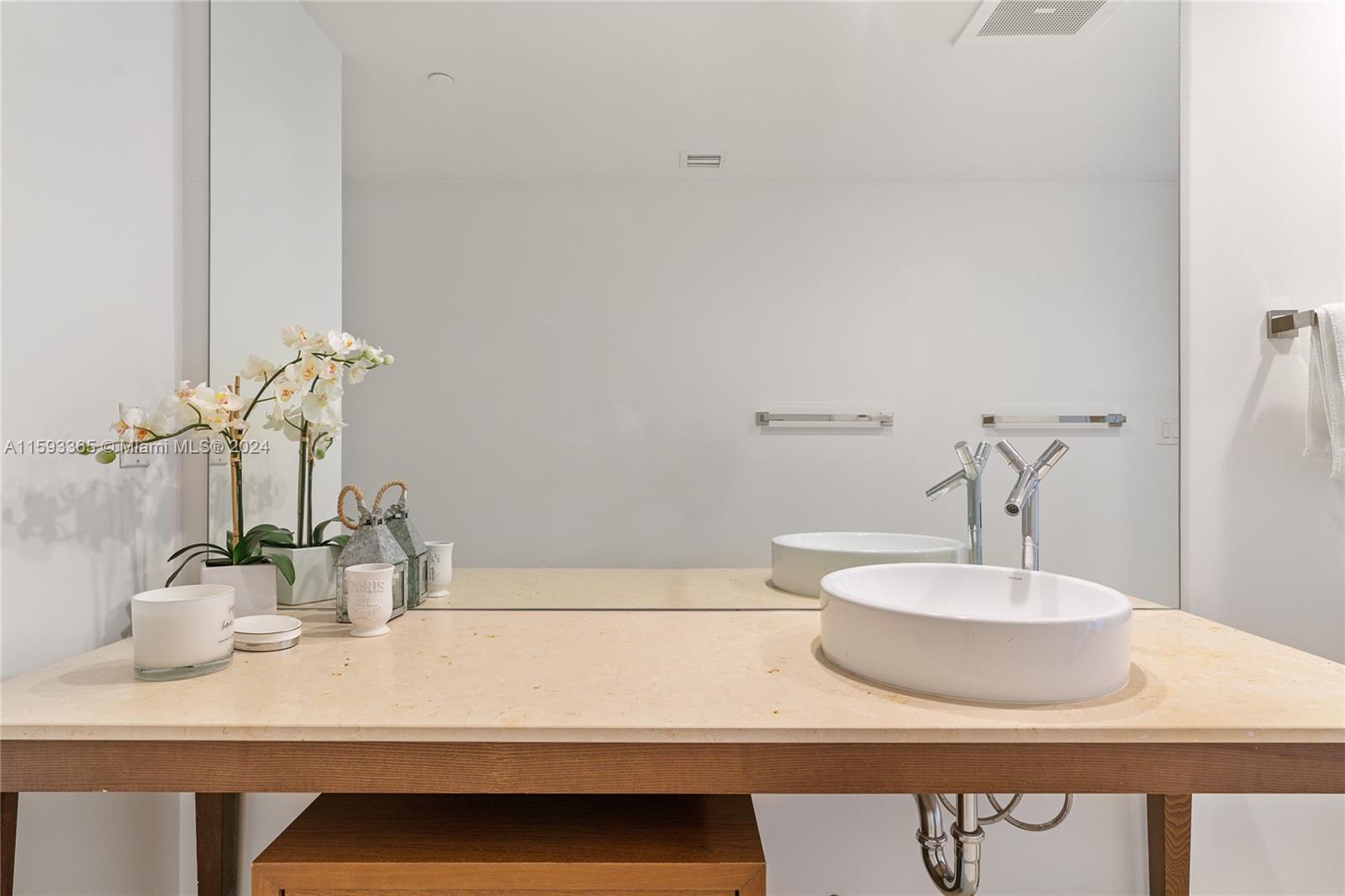 495 Brickell Ave # 4802