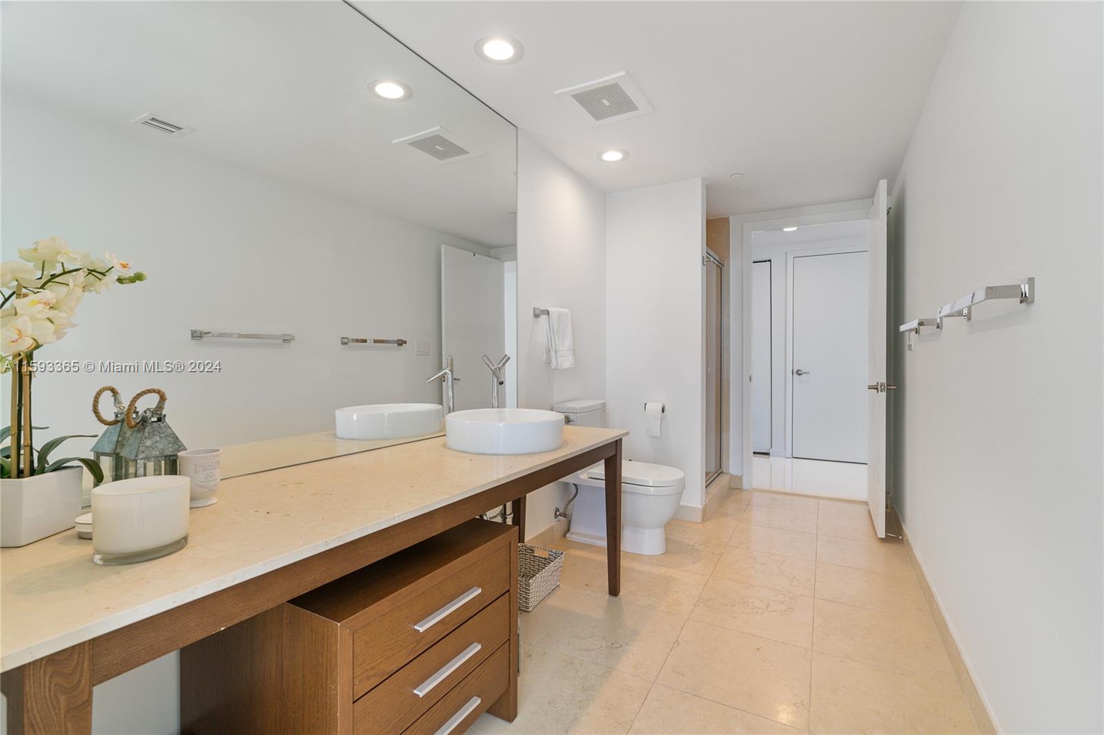 495 Brickell Ave # 4802