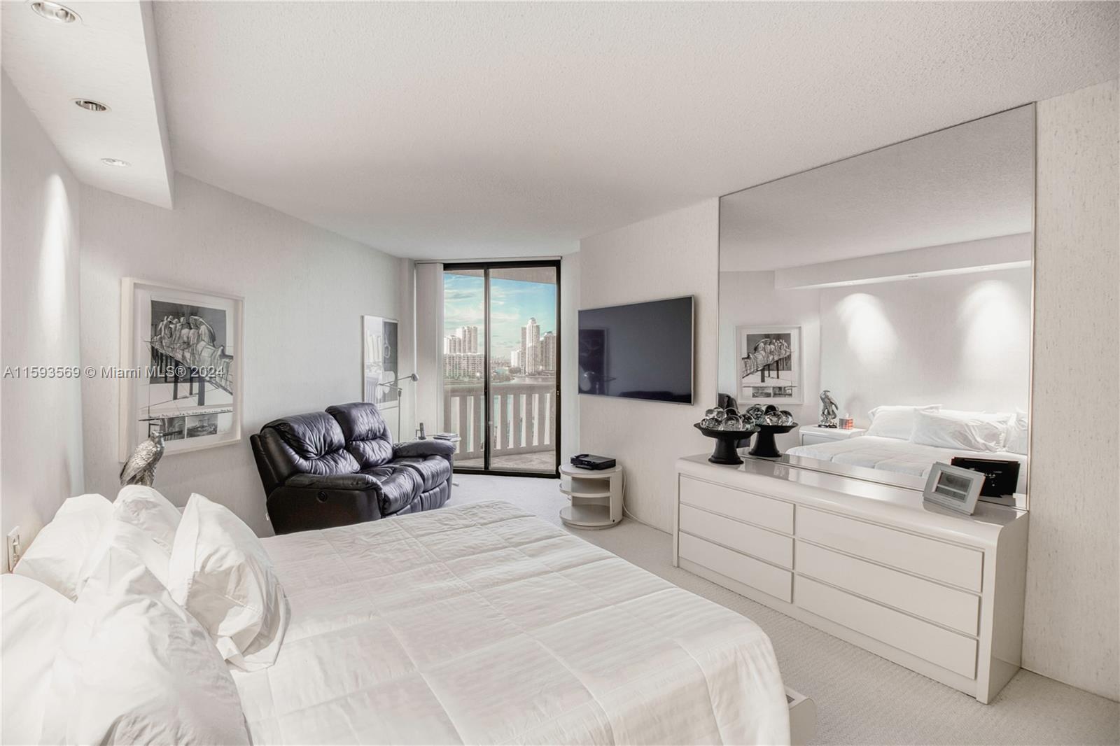 3000 Island Blvd # 1405