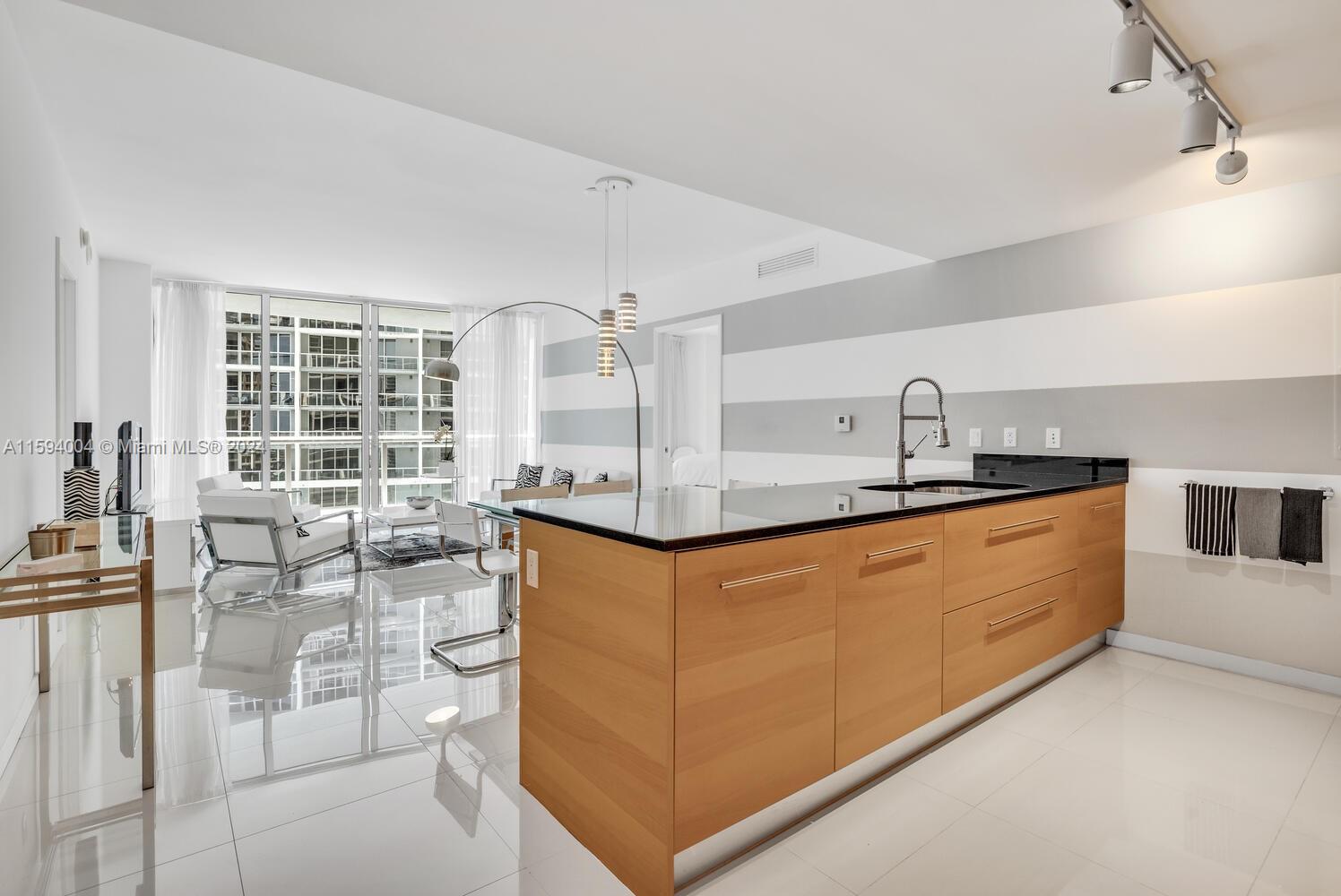 475 Brickell Ave # 2409