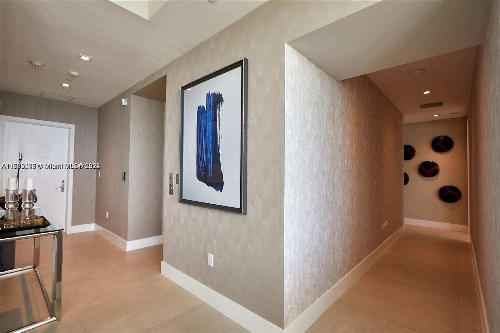 16901 Collins Ave # 502