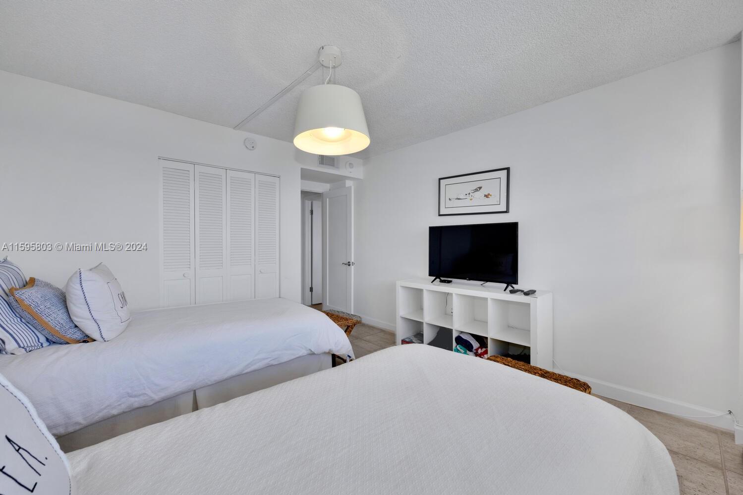 177 Ocean Lane Dr # 1009