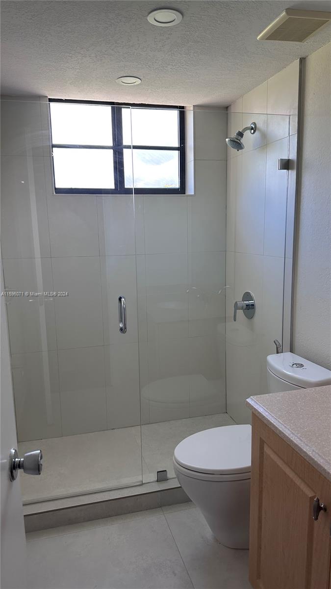 1521 NE 105th St # 1 Unit: 1-1