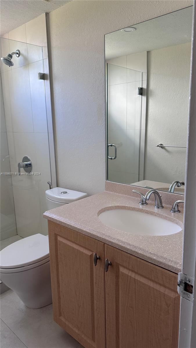 1521 NE 105th St # 1 Unit: 1-1