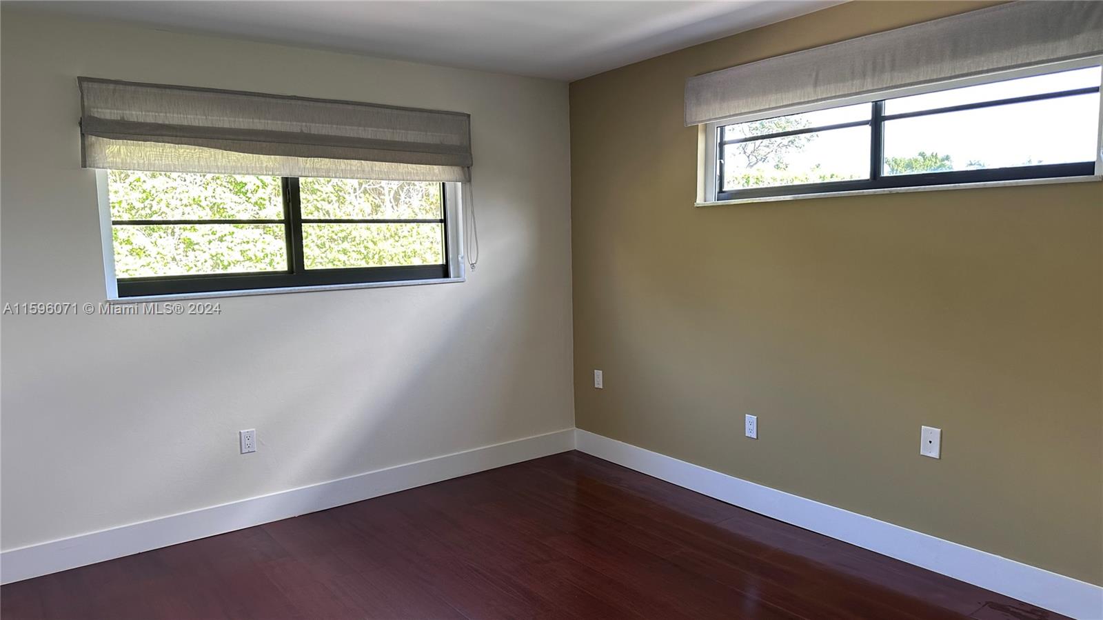 1521 NE 105th St # 1 Unit: 1-1