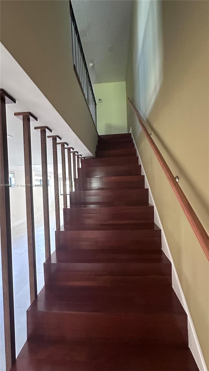 1521 NE 105th St # 1 Unit: 1-1