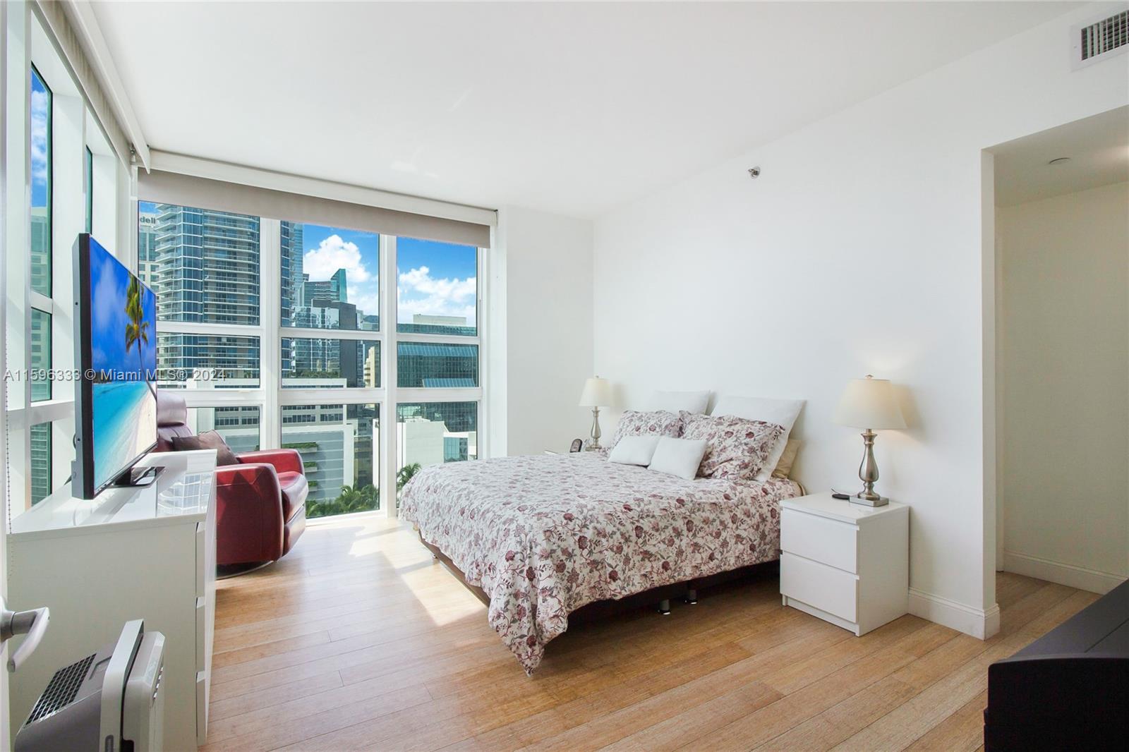 950 Brickell Bay Dr # 1911