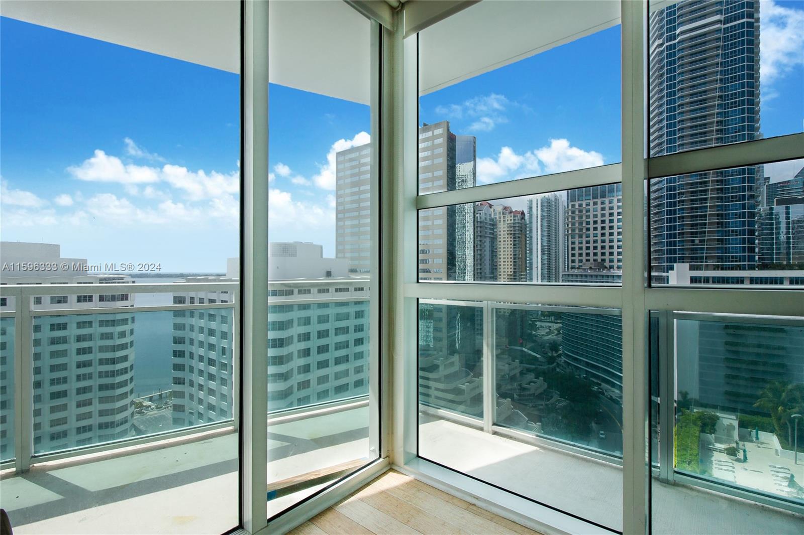 950 Brickell Bay Dr # 1911