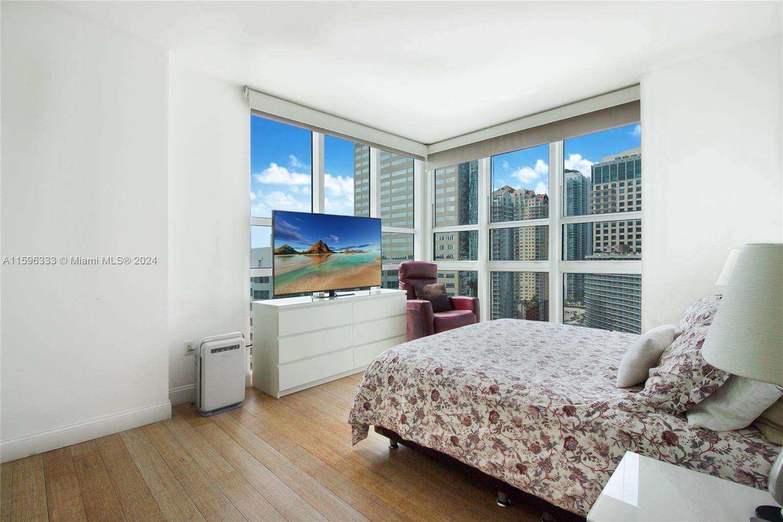 950 Brickell Bay Dr # 1911
