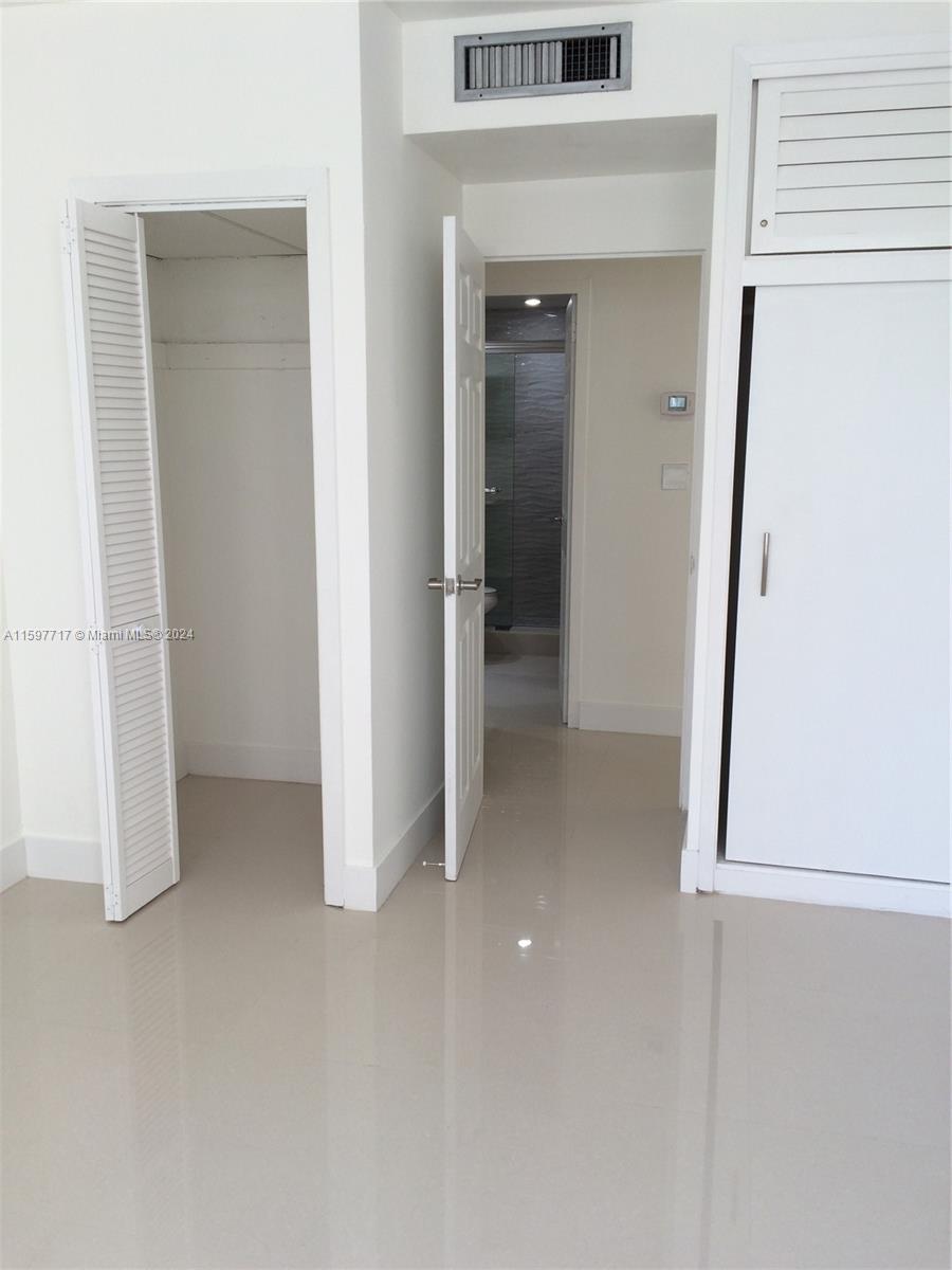 1408 Brickell Bay Dr # 106