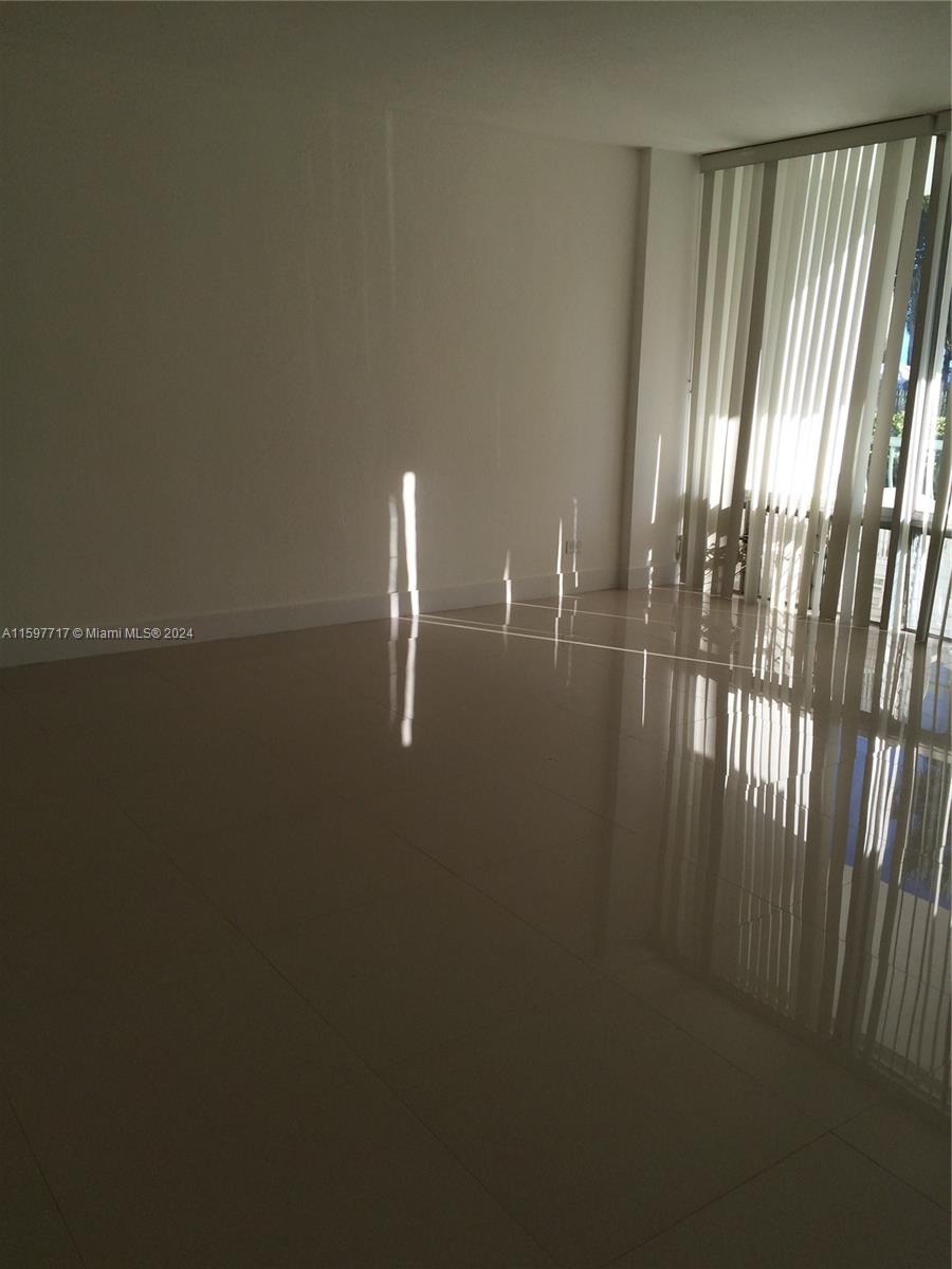 1408 Brickell Bay Dr # 106