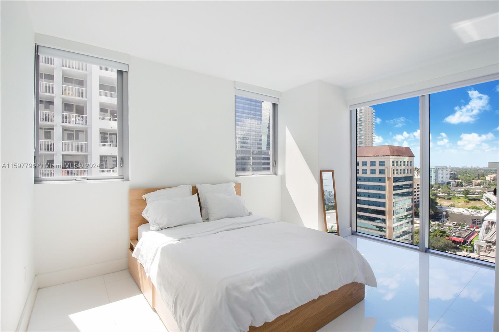 1300 Brickell Bay Dr # 1602