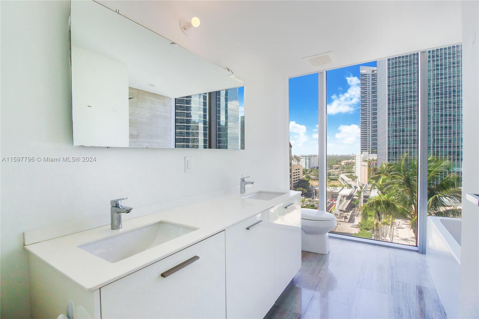 1300 Brickell Bay Dr # 1602