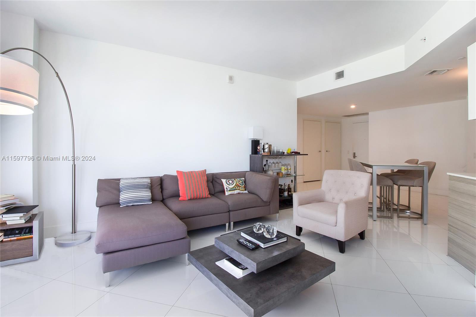 1300 Brickell Bay Dr # 1602