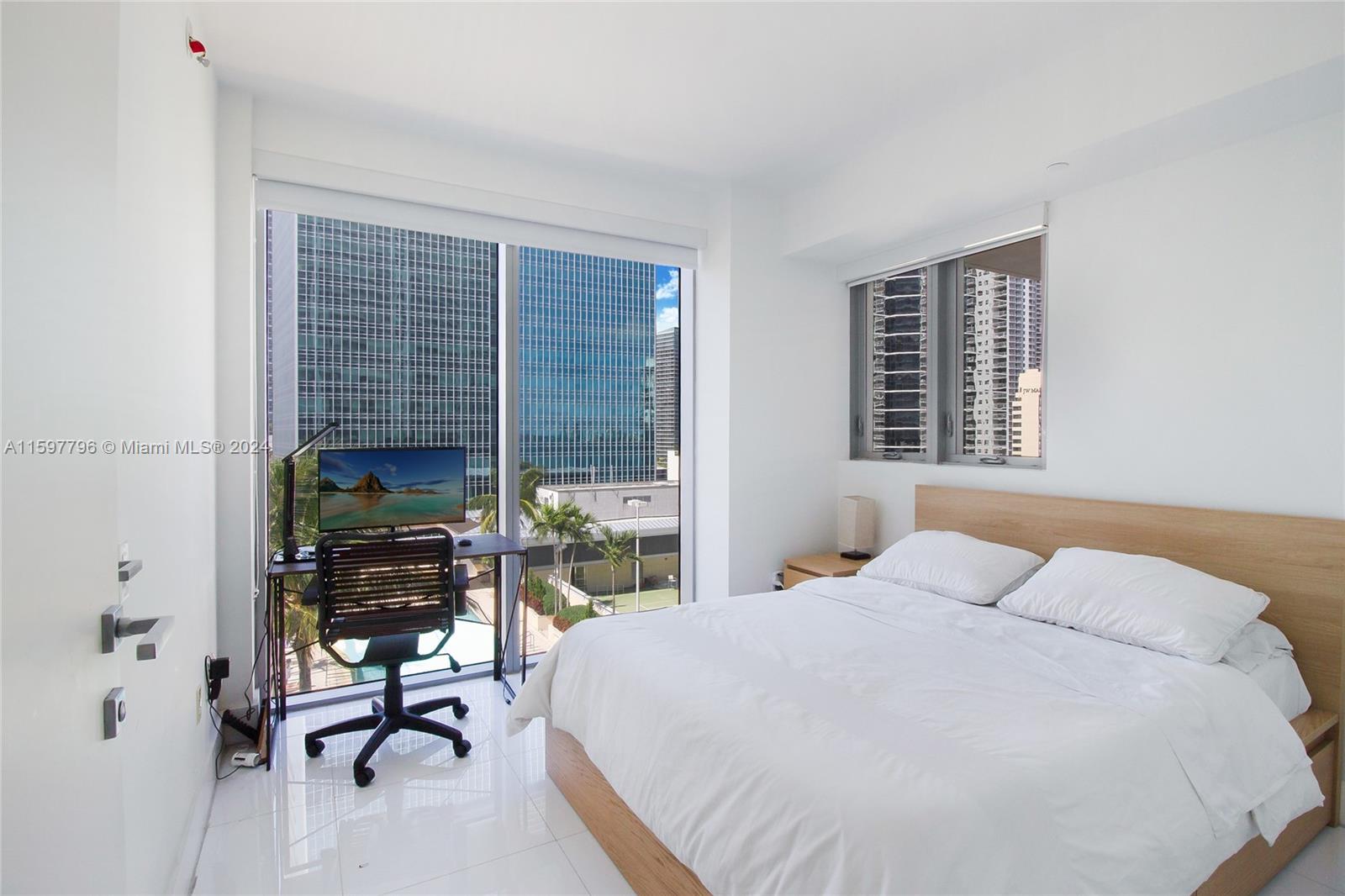 1300 Brickell Bay Dr # 1602