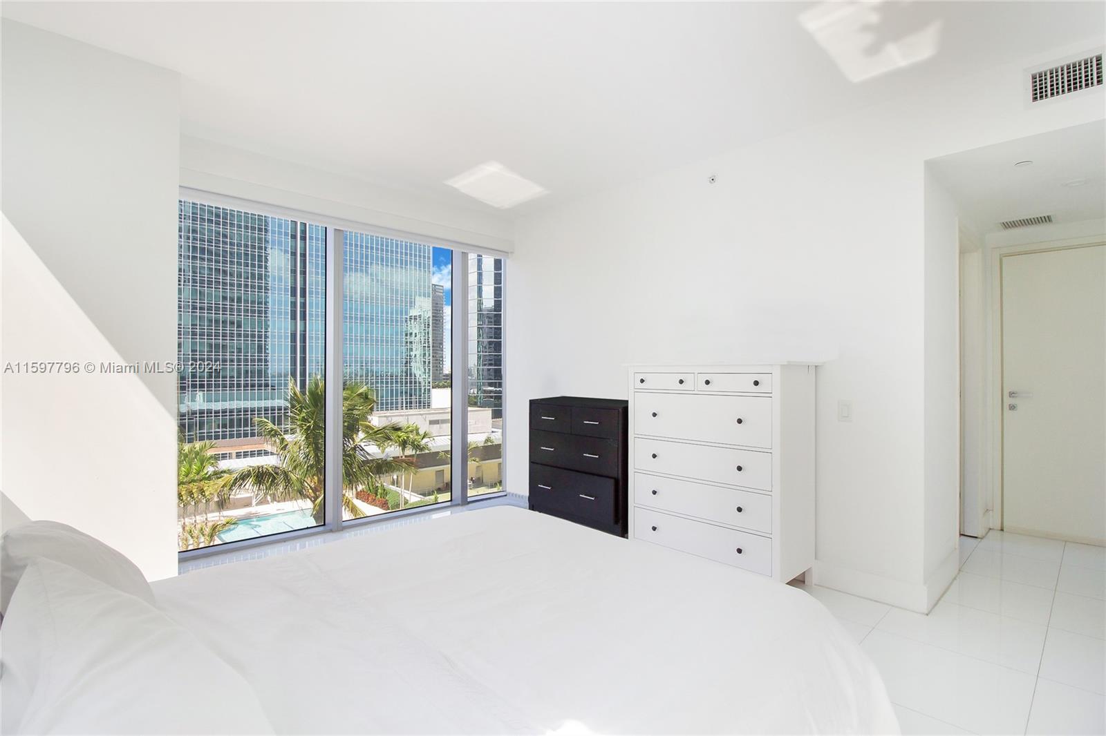 1300 Brickell Bay Dr # 1602