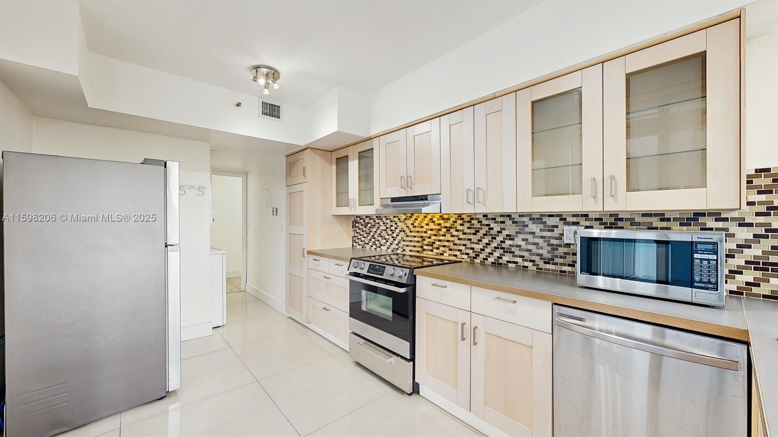 1541 Brickell Ave # B404