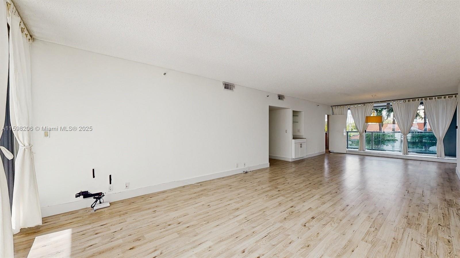 1541 Brickell Ave # B404